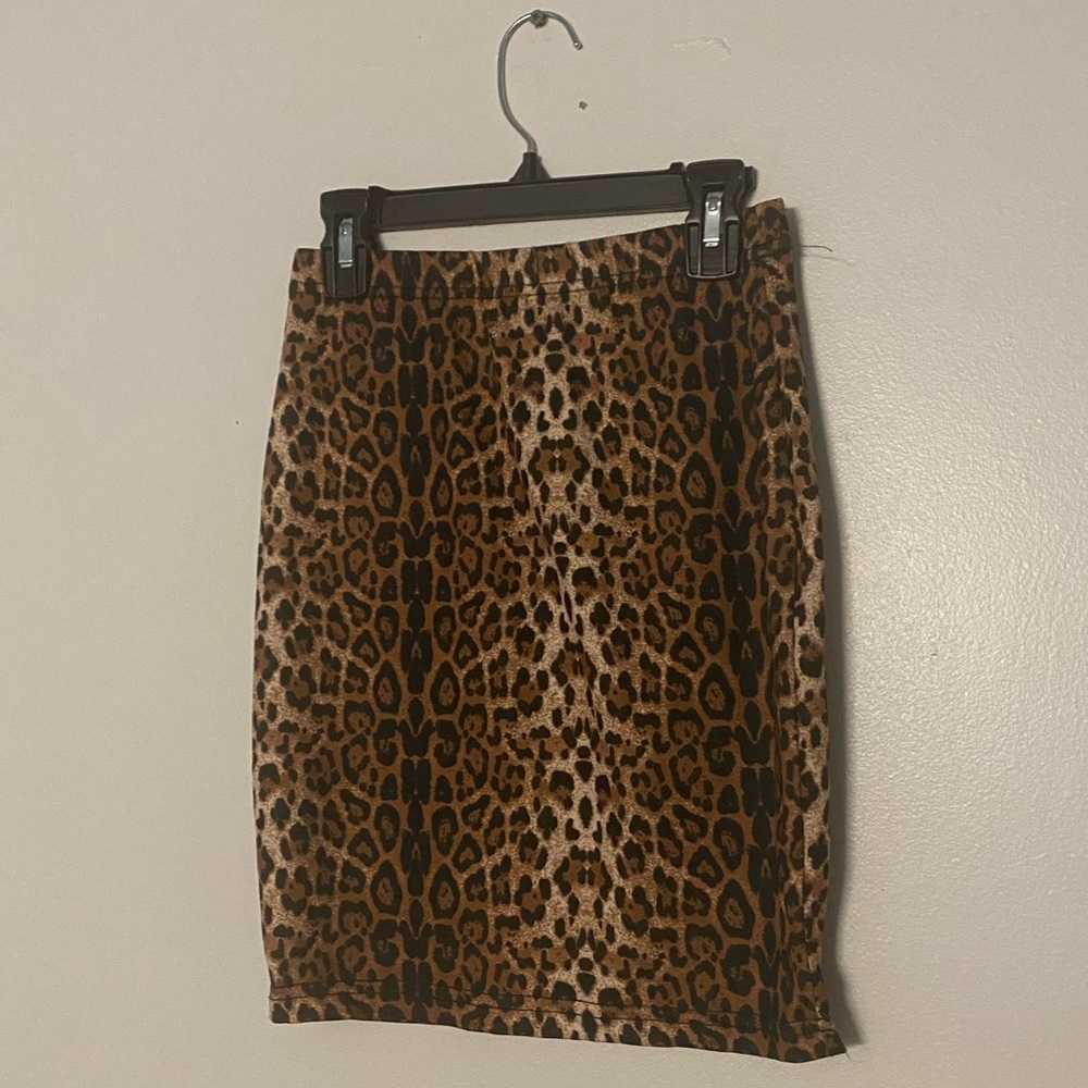 Shein mini skirt, never worn but quality is great